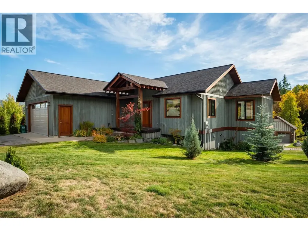 904 Redstone Drive, Rossland